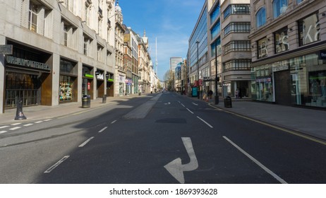 Rare Photo Of An Empty UK London City - Oxford Street - 07 April 2020