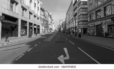 Rare Photo Of An Empty UK West London City - Oxford Street - Black And White - 07 April 2020