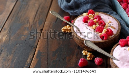 Himbeeren Smoothie Schüsseln