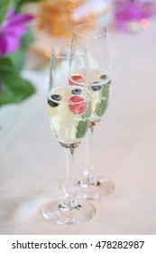 Raspberry champagne