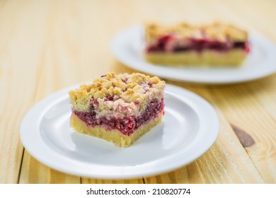 Raspberry Crumble Cake