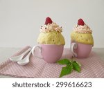 Raspberry mug cake from the microwave