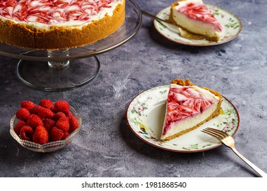 Raspberry Swirl Cheesecake With Graham Cracker Crust