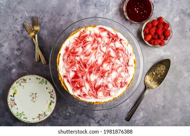 Raspberry Swirl Cheesecake With Graham Cracker Crust