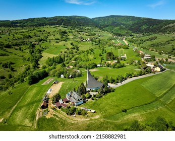 Raticov vrch v Hriňovej, Slovensko - Shutterstock ID 2158882981