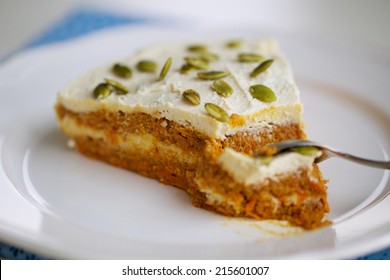 Raw Carrot Cake For Vegan