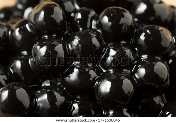 Raw Cooked\
Organic Tapioca Pearl Balls in a\
Bowl