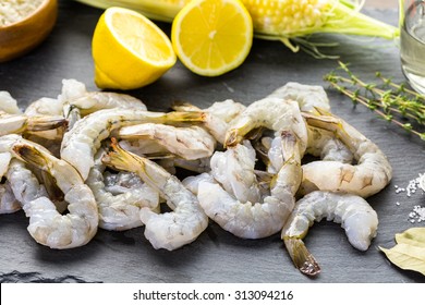 5,416 Peeled raw prawn Images, Stock Photos & Vectors | Shutterstock