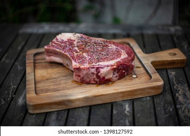 Raw Tomahawk Beef Joint Rib