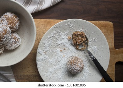 Raw Vegan Caramel Coconut Bliss Balls