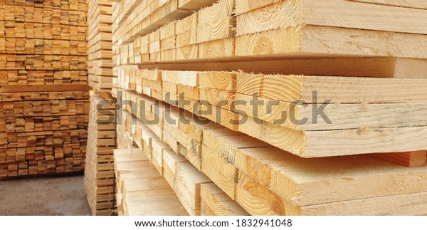 Raw wood drying in\
the lumber warehouse