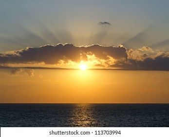 Setting Sun Spotlights Solitary >> The Sun Breaks Through The Clouds Images Stock Photos Vectors Setting Sun Spotlights Solitary >> The Sun Breaks Through The Clouds Images Stock Photos Vectors