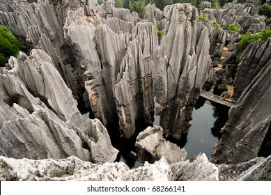 Razor rock mountains at Stone forest national park in Yunnan province, China