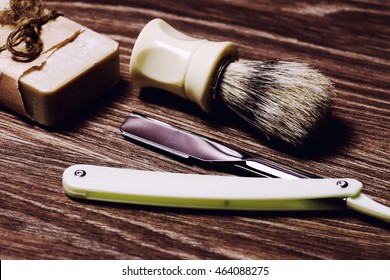 razor sharp soap brush retro