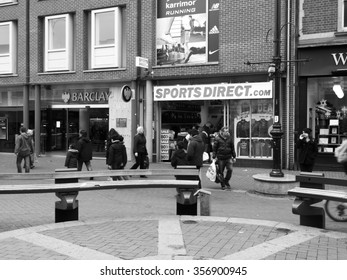 Reading, Broad Street, Berkshire, England - December 22, 2015: 015: Sports Direct International Plc, United Kingdoms Largest Sporting Retailer, Established By Mike Ashley In 1982