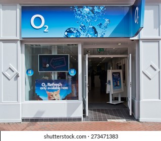 Reading, England - April 25th, 2015:O2 Mobile Phone Store In Reading.It Is A Mobile Network Operator And Internet Service Provider In The United Kingdom.