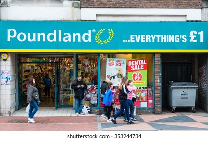 Readingenglanddecember 192015 Exterior Poundland On December Stock ...