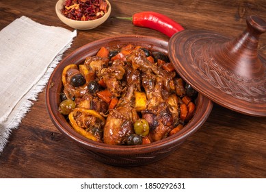 الطبخ المغربي الطحين المغربي Ready-algerian-tajine-chicken-vegetables-260nw-1850292631