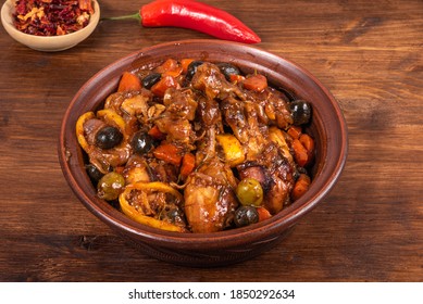 الطبخ المغربي الطحين المغربي Ready-algerian-tajine-chicken-vegetables-260nw-1850292634
