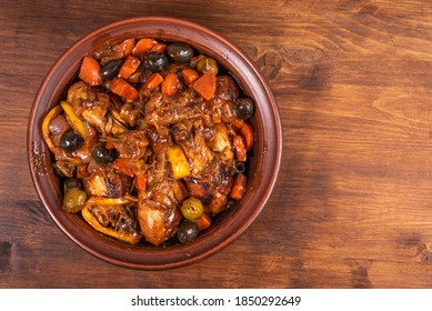 الطبخ المغربي الطحين المغربي Ready-algerian-tajine-chicken-vegetables-260nw-1850292649