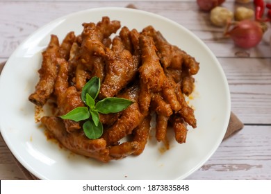 Ready To Eat. Spicy Chicken Feet Rendang Sauce Or 