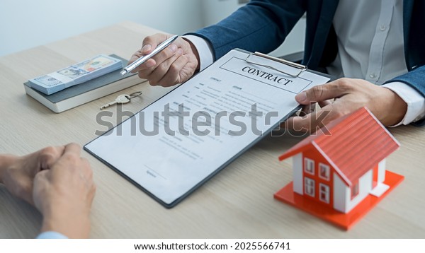 Real estate broker residential house and car\
rent listing contract.