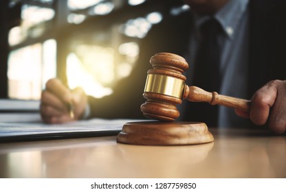 Real Estate Lawyer >> Real Estate Concept Judge Gavel Lawyer Arkistovalokuva Real Estate Lawyer >> Real Estate Concept Judge Gavel Lawyer Arkistovalokuva