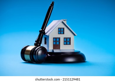 Real Estate House Foreclosure Lawyer. Property Litigation