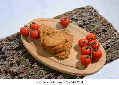 Real Italian Veal Cutlet With Crispy Breading, Italian Original Foods