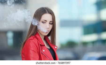 Real Young Woman Smokes On Street Stock Photo 765897397 | Shutterstock