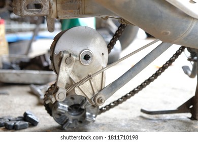 522 Motorcycle drum brake Images, Stock Photos & Vectors | Shutterstock