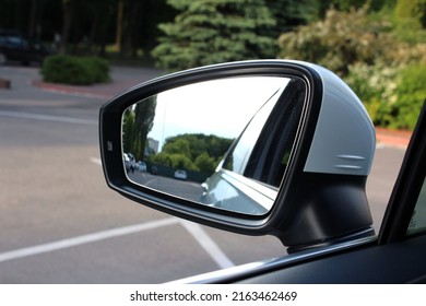 Side Mirror Free Stock Photo | picjumbo