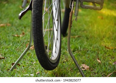 1,439 Bent wheel Images, Stock Photos & Vectors | Shutterstock