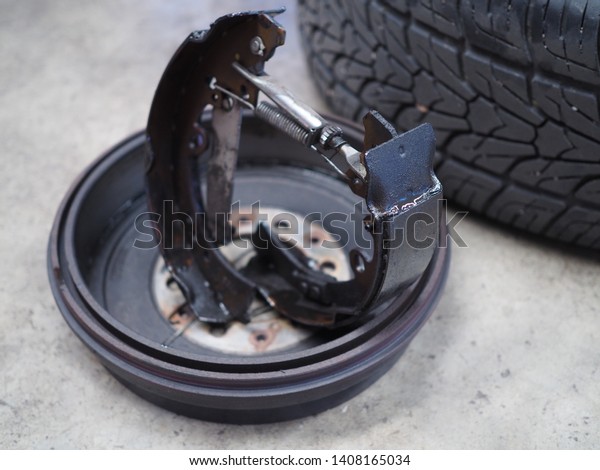 Rear wheel break pad\
set