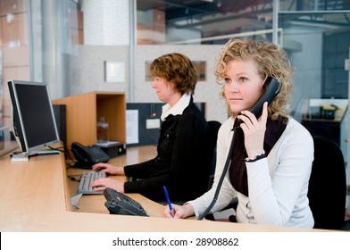 Reception or front desk in an officebuilding