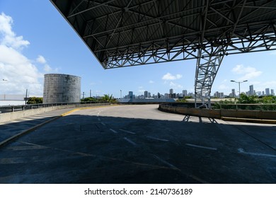 Recife, PE, Brazil - October 19, 2021: External Area Of The International Airport Of Recife, REC, Guararapes - Gilberto Freyre. 