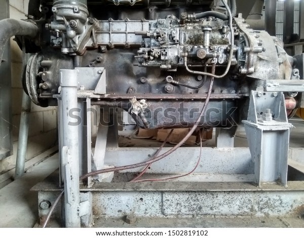 reconditioned diesel truck engine\
for flour milling machines, purwokerto / indonesia 11 sept\
2019