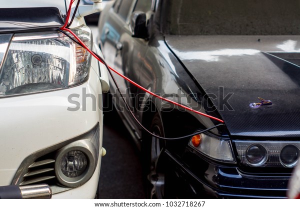  Reconnect the power cord to recharge the car\
battery. Cars parked under the roof of the garage.\
The location\
for the official car.