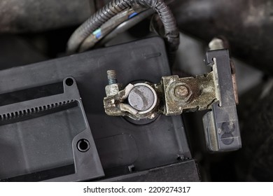 Reconnecting Car Starter Battery Terminal After Replacing Dead Battery With A New One