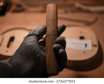 A record of a violin maker's process of creating a handmade violin codenamed "3r691".