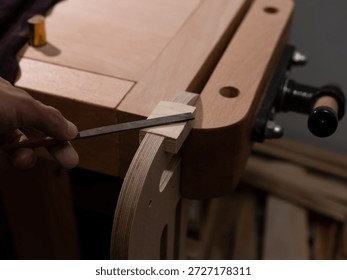 A record of a violin maker's process of creating a handmade violin codenamed "3r691".