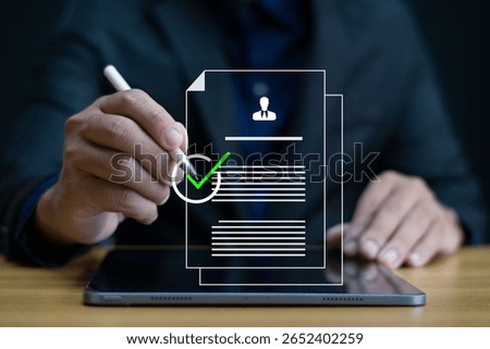 Recruiting HR professionals using digital tools to assess talent and identify career opportunities