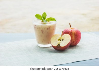 Red Apple Smoothie With Mint Yogurt