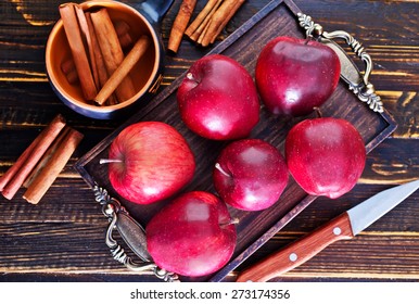 red apples