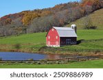 Red Barn, Marlinton, West Virginia, USA