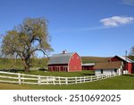 Red Barn south of Colfax, Palouse, Washington, USA