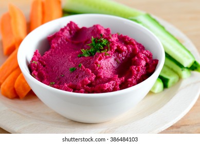 Red beetroot hummus with fresh vegetables
