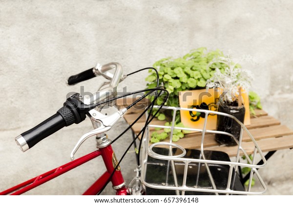 bicycle basket with cup holder