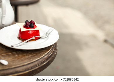 Red cake