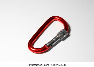 Carabiner Simple Illustration Stock Vector (Royalty Free) 1307249053 ...